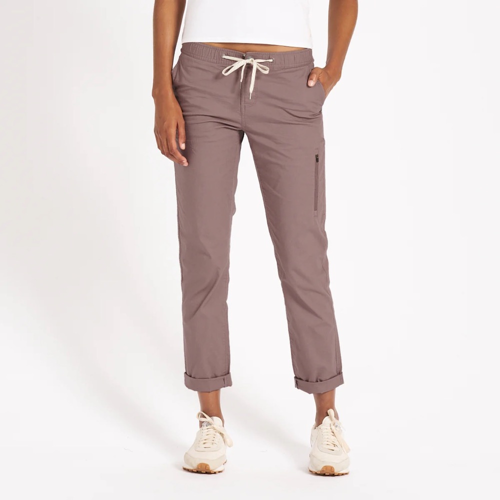 Vuori Ripstop Pant in color Hazel